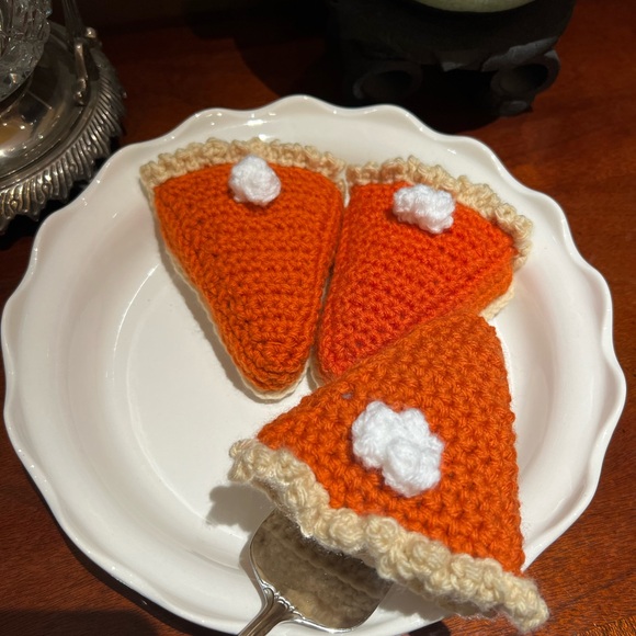 🎃 Hand Crocheted Pumpkin Pie Slice!! - Picture 10 of 10